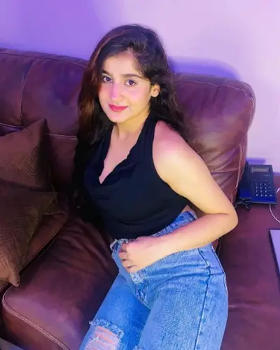Rakhi Mehra